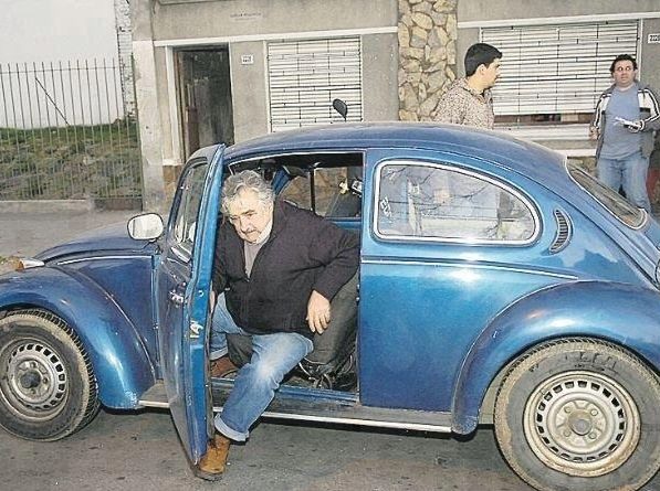 urug - LA  "MACCHINA BLU" DEL PRESIDENTE PIU' POVERO DEL MONDO