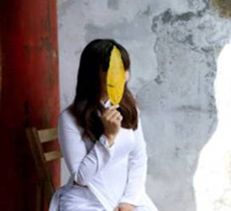 A
FLOWER REVOLUTION
UNA RIVOLUZIONE DEI FIORI E DELLE DONNE
RESTITUITA DA PAOLO BELLETTI 10 fr2 - A
FLOWER REVOLUTION
UNA RIVOLUZIONE DEI FIORI E DELLE DONNE
RESTITUITA DA PAOLO BELLETTI