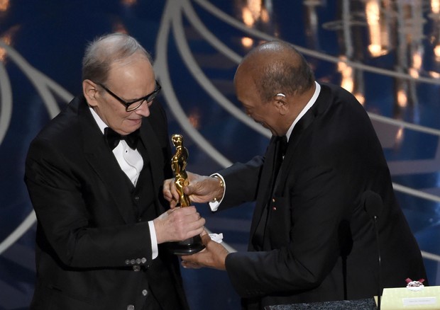 em - ITALIA  E' OSCAR CON ENNIO MORRICONE