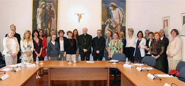 CRISTIANE, 
 EBREE E MUSULMANE: UN DIALOGO PER ESSERE MOTORI DI CAMBIAMENTO
 4 cem - CRISTIANE, 
 EBREE E MUSULMANE: UN DIALOGO PER ESSERE MOTORI DI CAMBIAMENTO