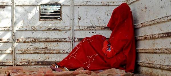 INDIA
CORTE SUPREMA, UN RAPPORTO PRIMA DEI 18 ANNI "EQUIVALE
A UNO STUPRO" 4 india1705 1 - INDIA
CORTE SUPREMA, UN RAPPORTO PRIMA DEI 18 ANNI "EQUIVALE
A UNO STUPRO"